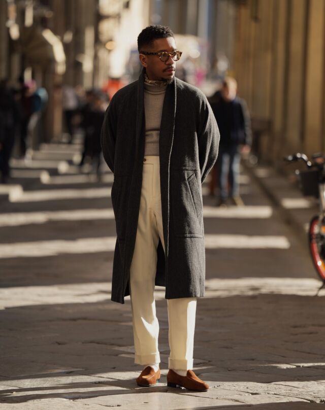 IKIJI coat goes well with Florentine light.

Thanks @ontarioarmstrong , @nochasermagazine