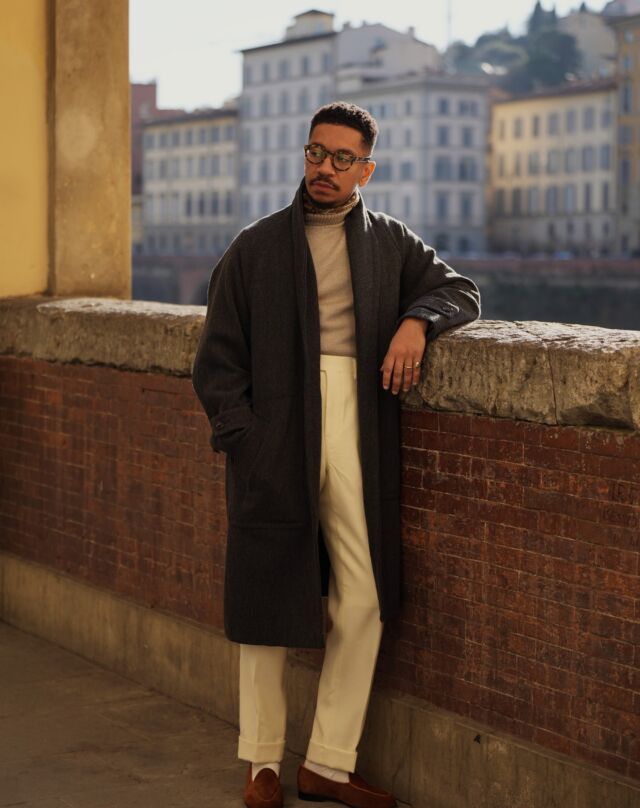 IKIJI coat goes well with Florentine light.

Thanks @ontarioarmstrong , @nochasermagazine